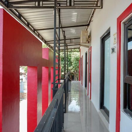 Reddoorz Syariah Near Alun Alun Tegal Hotel Kültér fotó